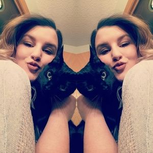 Meet your Posher, Caverly